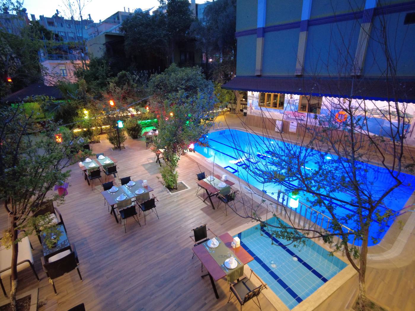 Oscar-Boutique-Hotel-Pool-8