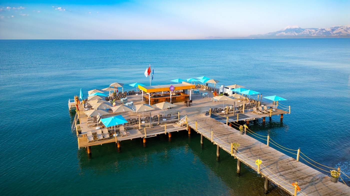 Nirvana Cosmopolitan