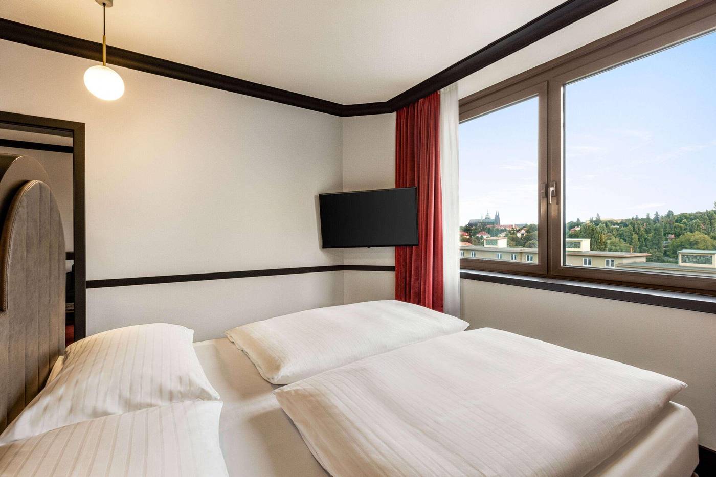 Vienna-House-by-Wyndham-Diplomat-Prague-Room-12