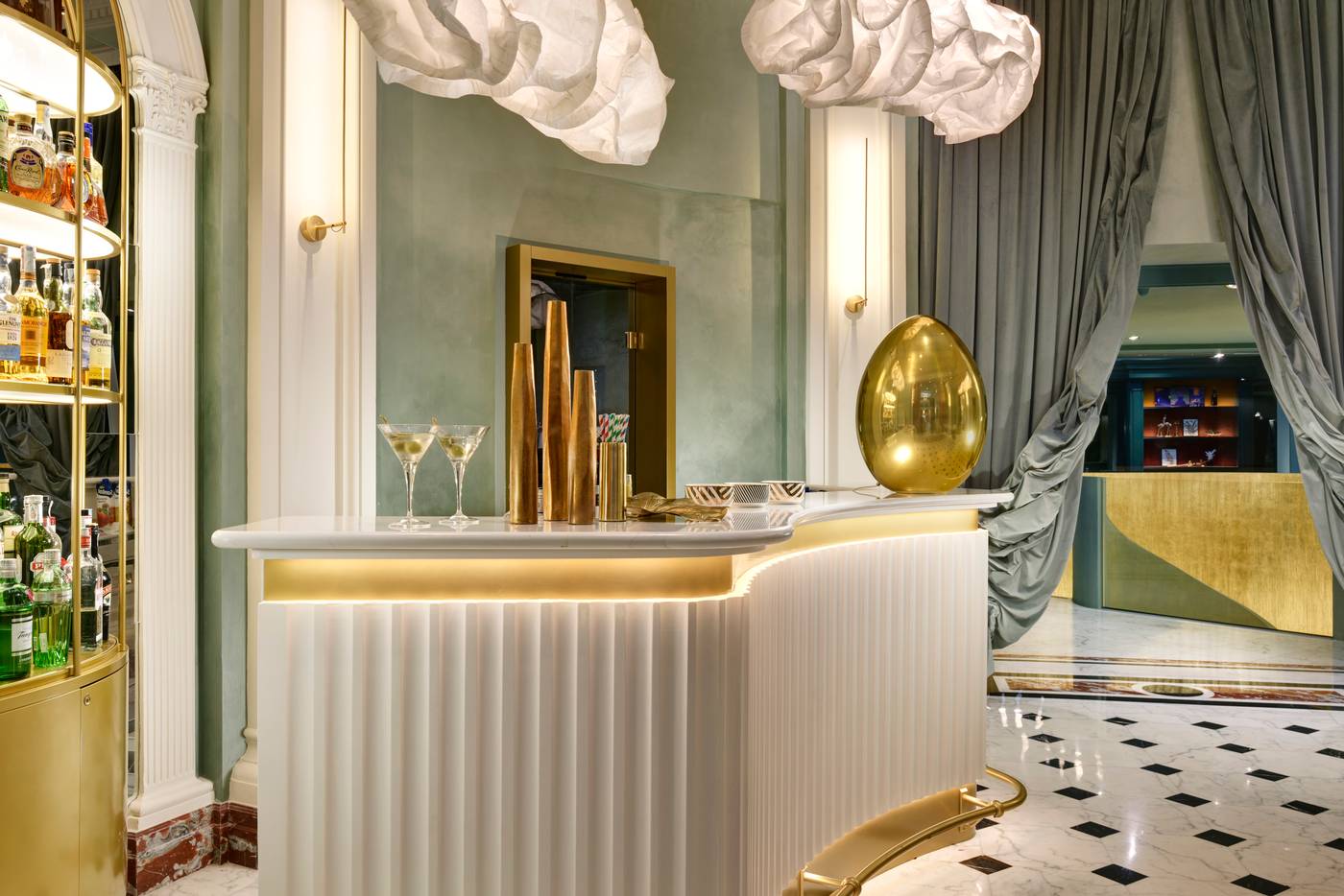 Leon-s-Place-Hotel-Bar-13