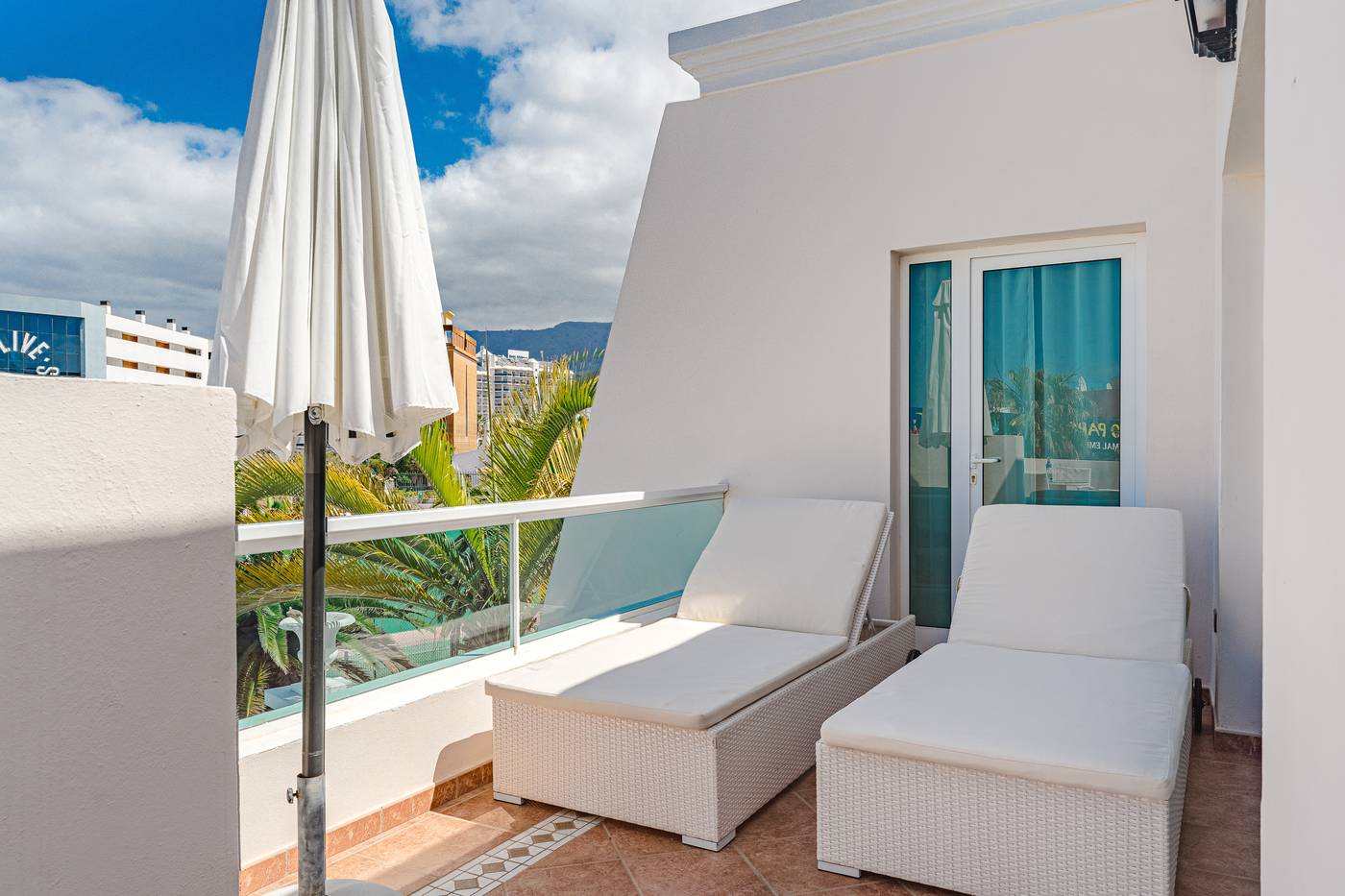 Flamingo-Suites-Room-89