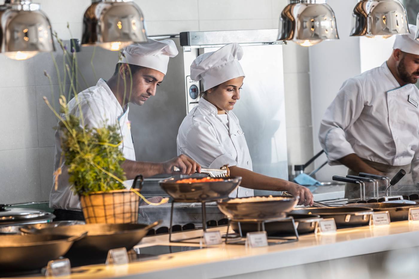 Leonardo-Plaza-Cypria-Maris-Beach-Hotel---Spa---Adults-Only-Restaurant-57