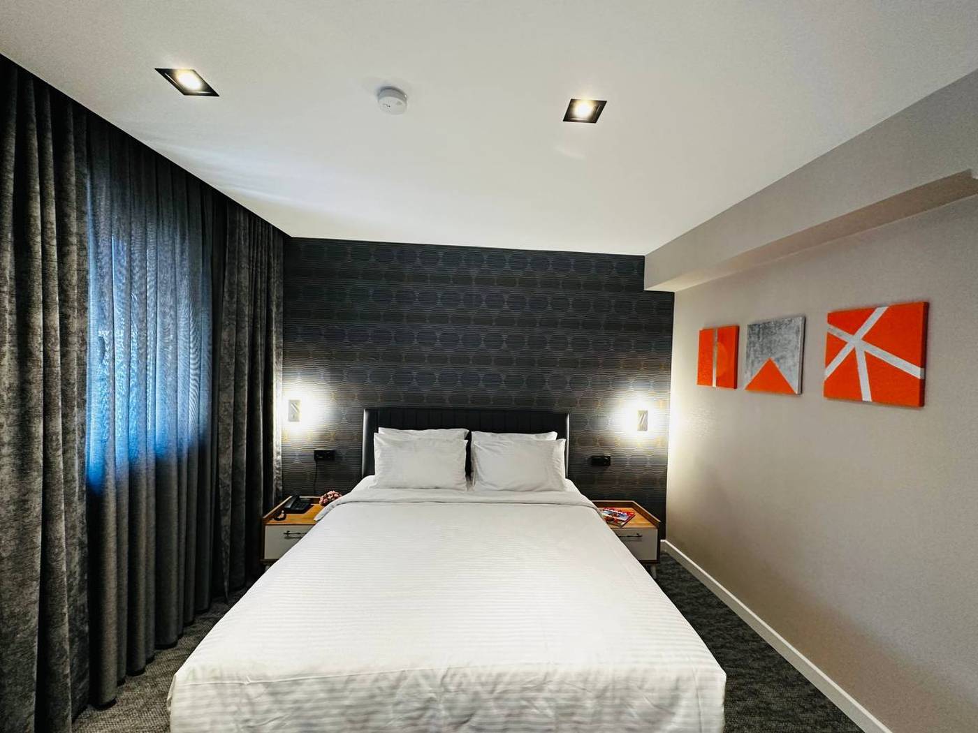 Rexee-Hotel-Room-17