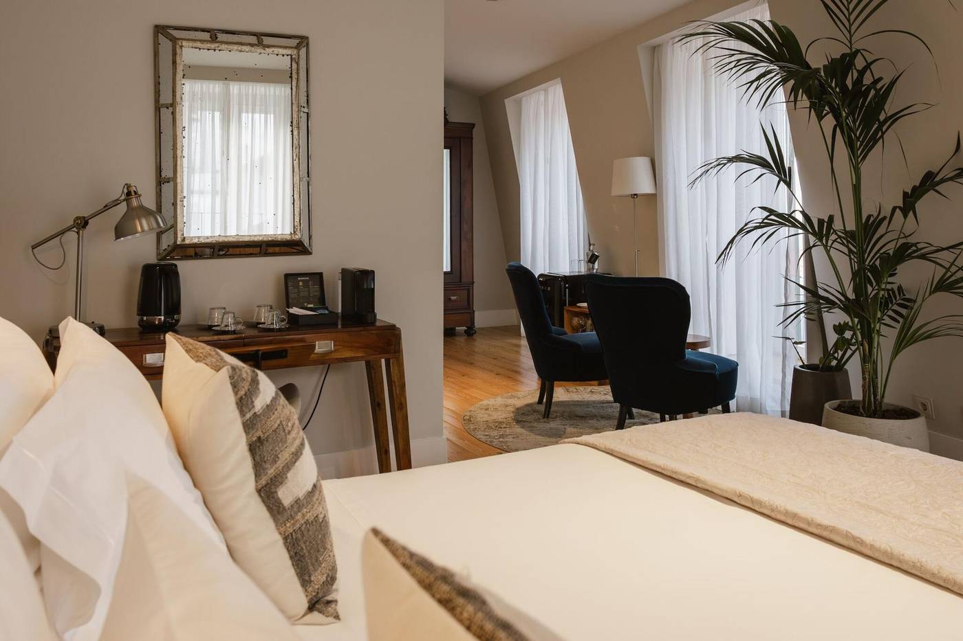 Alegria-A-Lisbon-Boutique-Hotel-Room-29