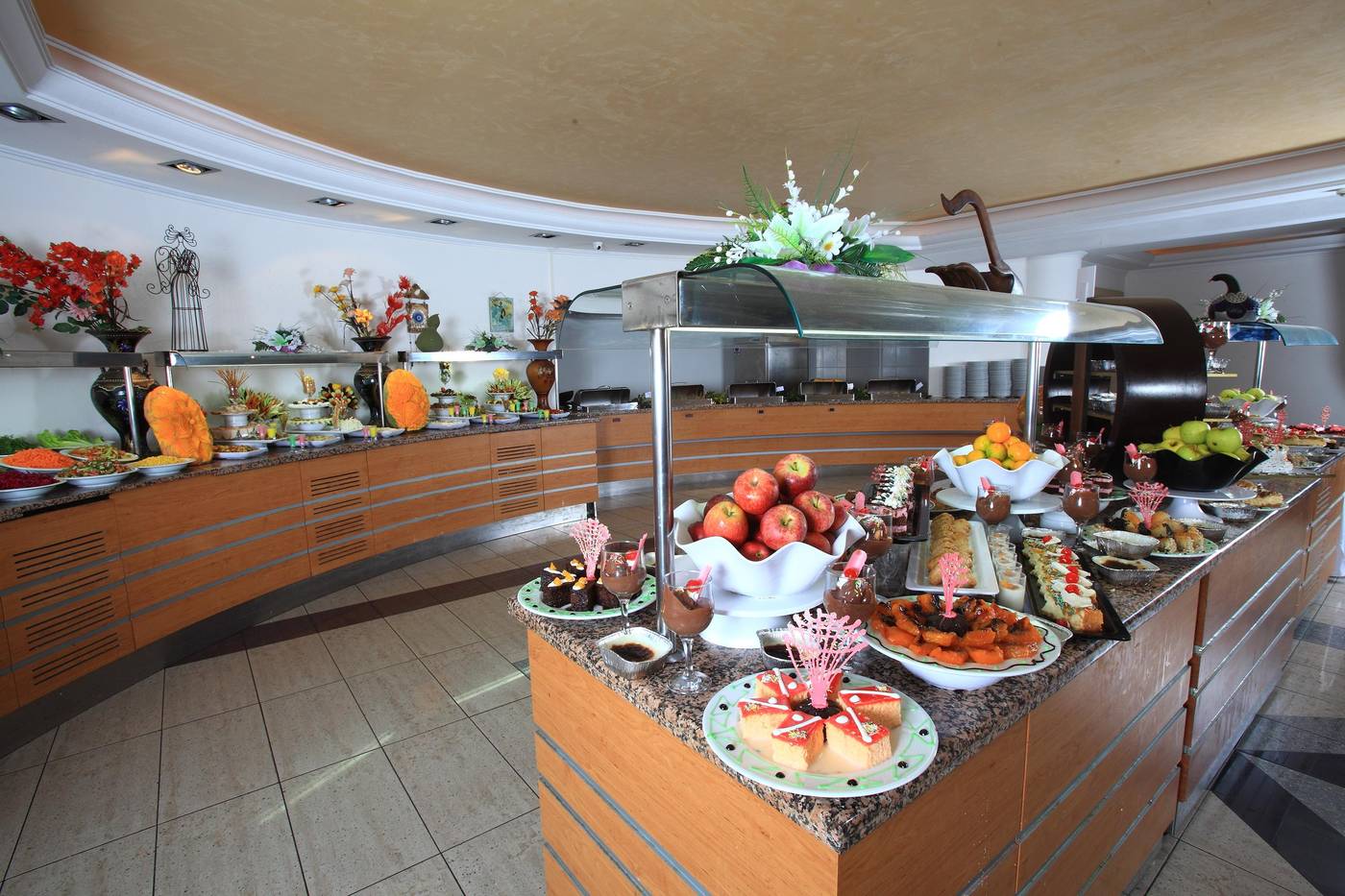 Royal-Arena-Resort-Restaurant-9