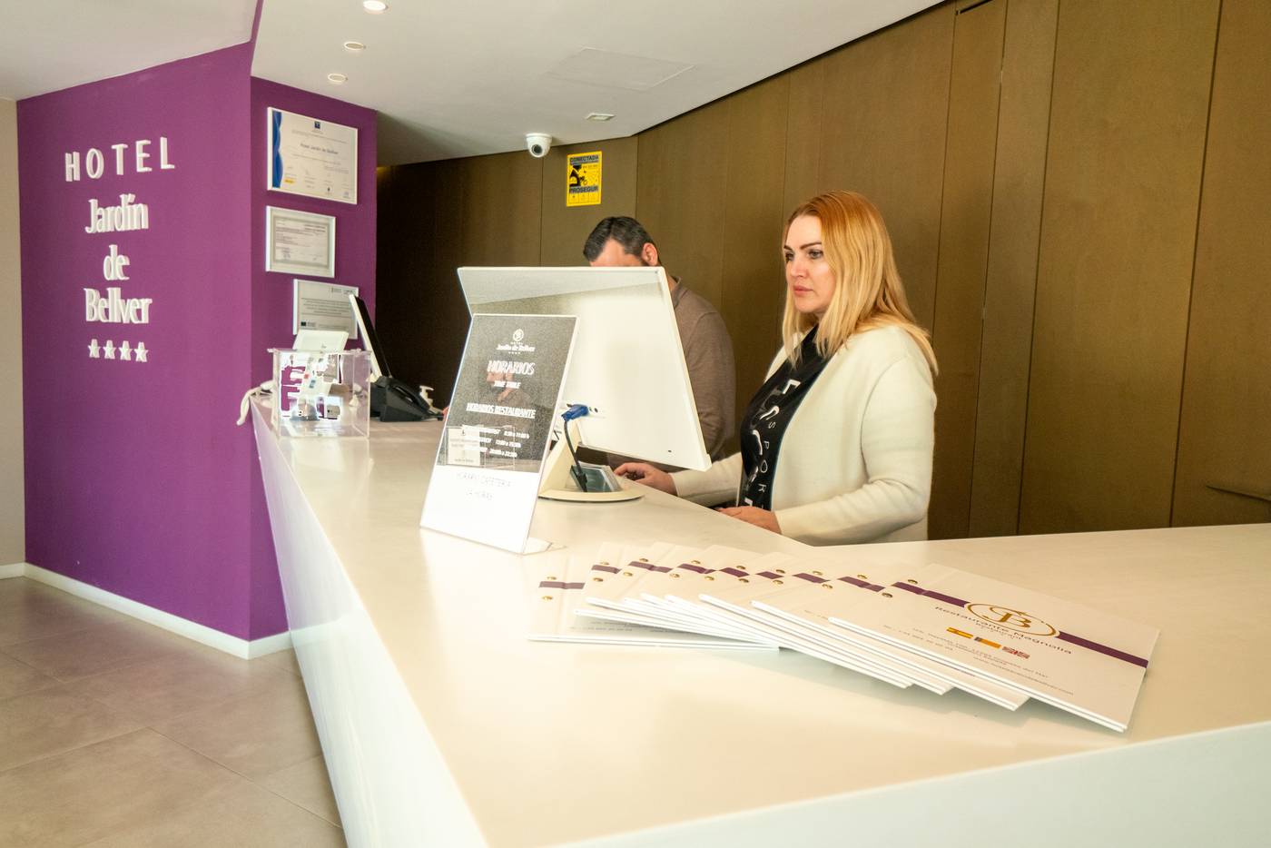 Hotel-Jardin-De-Bellver-Lobby-26