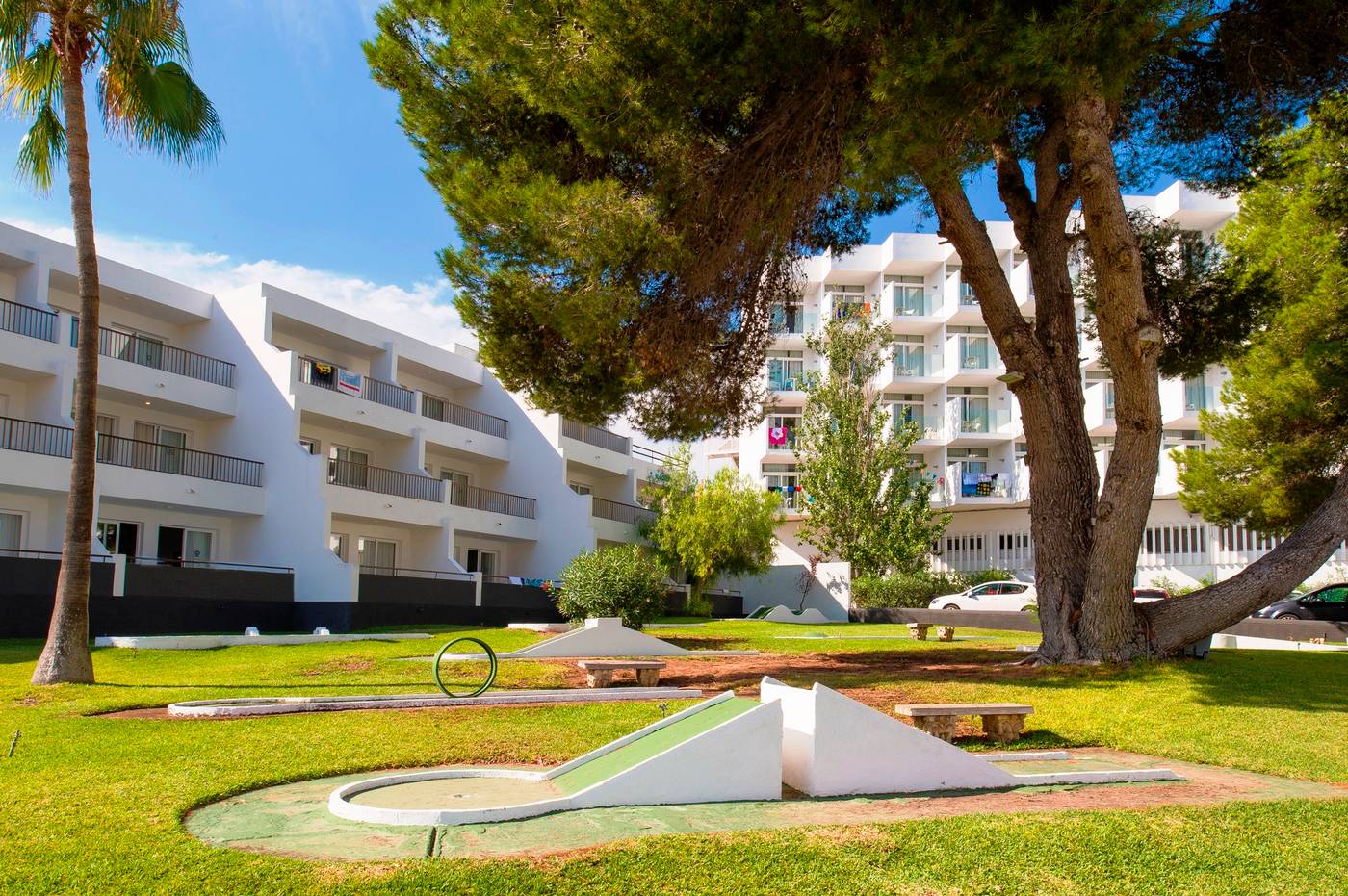 Apartamentos-Playasol-Riviera-Sports-and-Entertainment-14