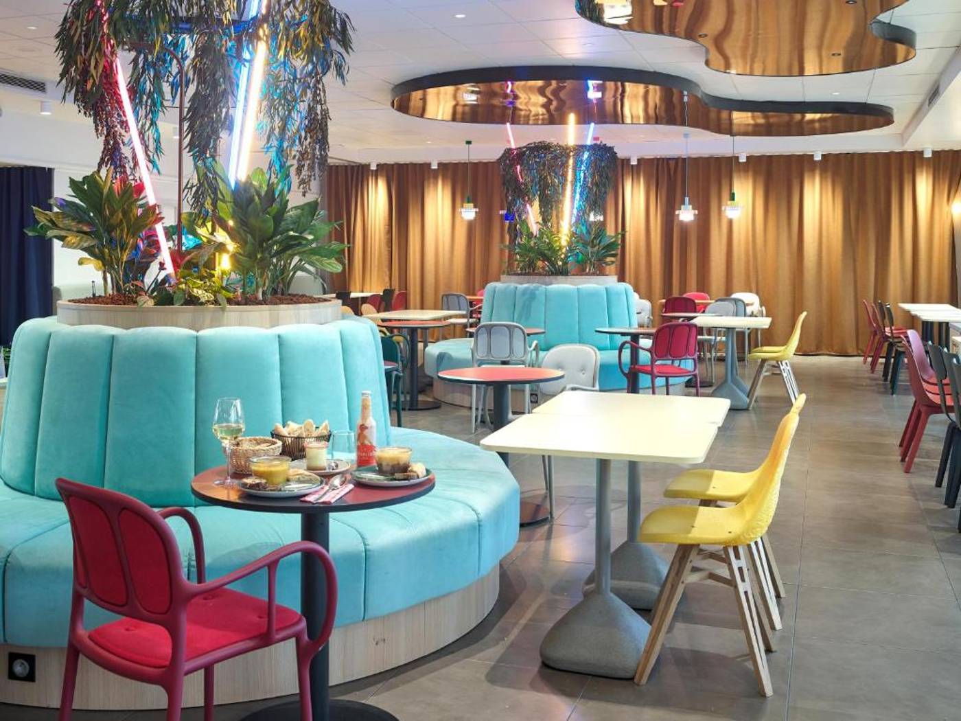 B-B-HOTEL-Paris-17-Batignolles-Lobby-9