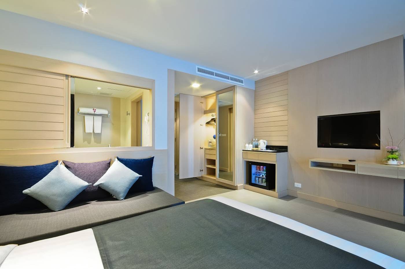 The-Ashlee-Heights-Patong-Room-7