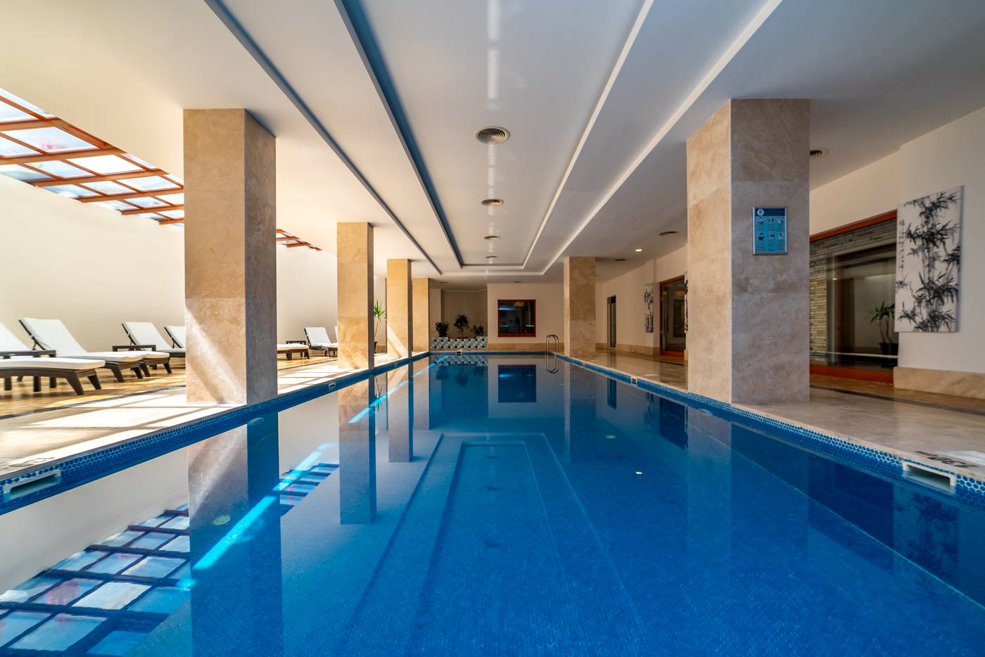 Monachus Hotel & Spa