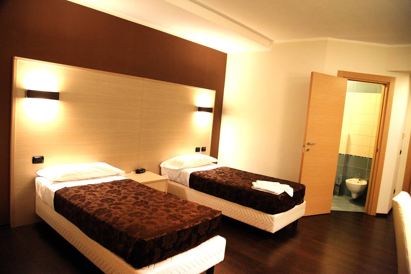 Hotel Sogni D'Oro Airport-Italy-LAMEZIA TERME-Room-6