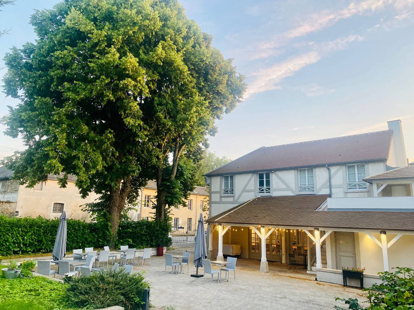 Hob-Le-Cheval-Blanc-Terrace-12