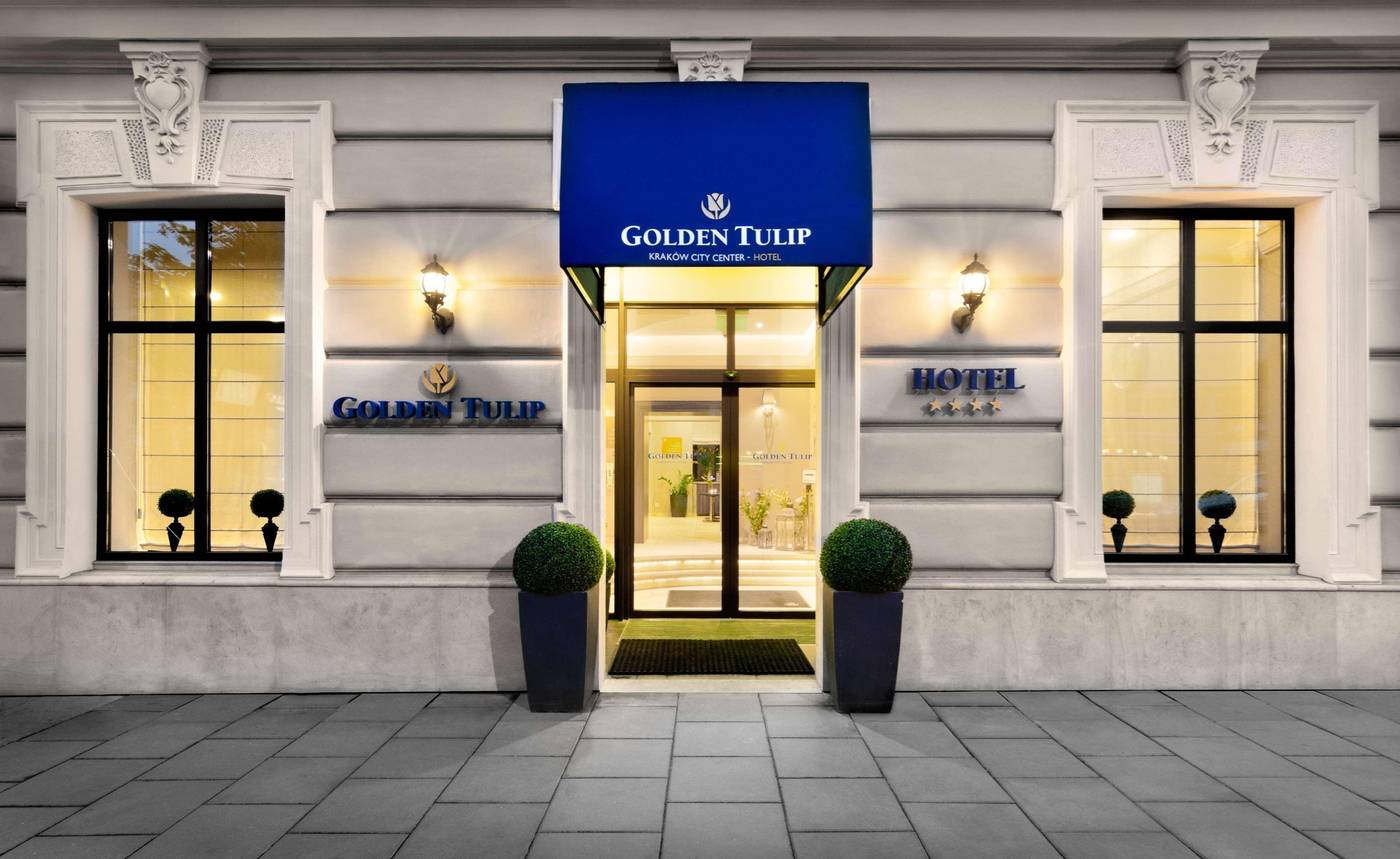 Golden-Tulip-Krakow-City-Center-Lobby-6