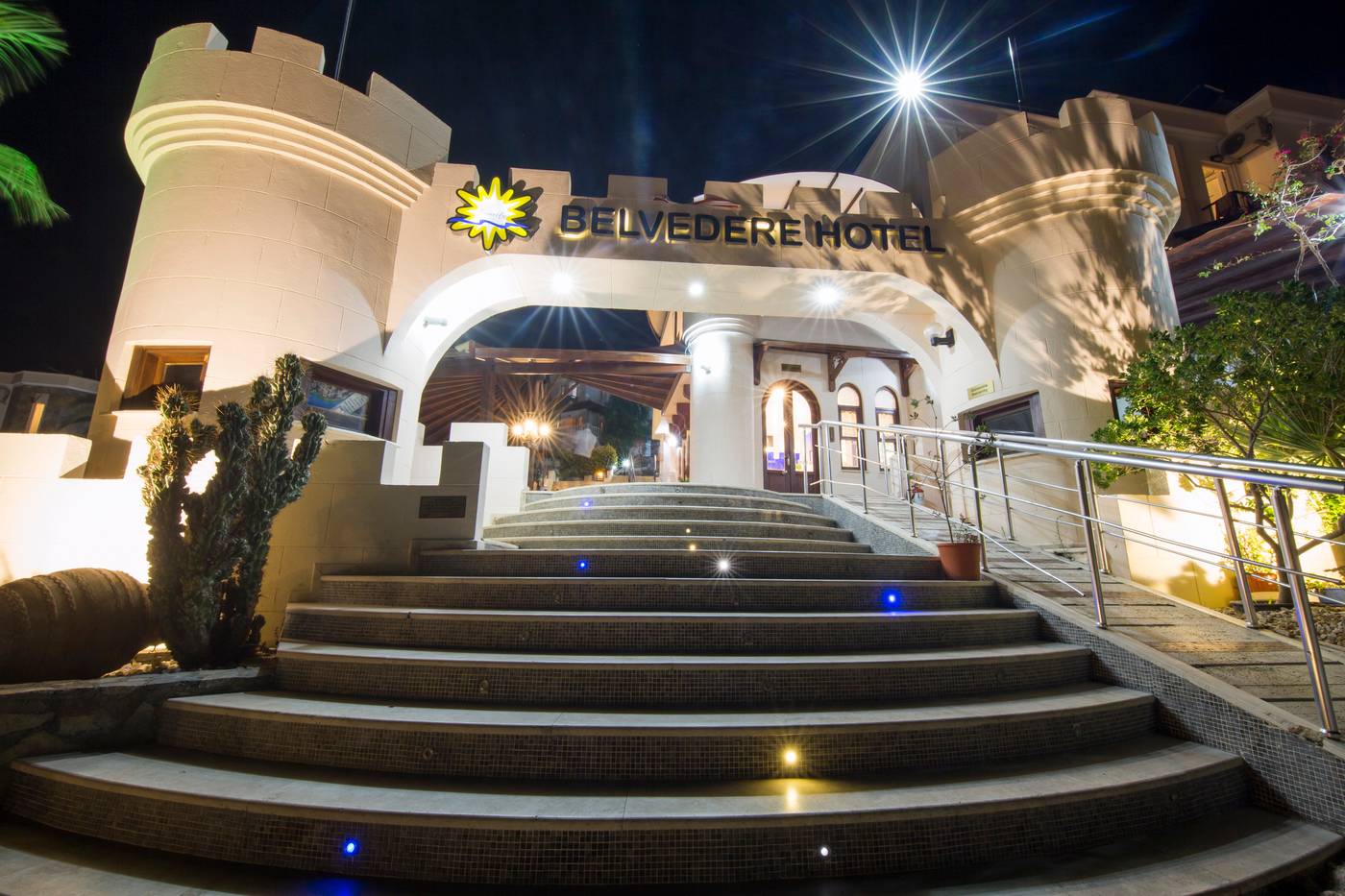 Family-Belvedere-Lobby-13