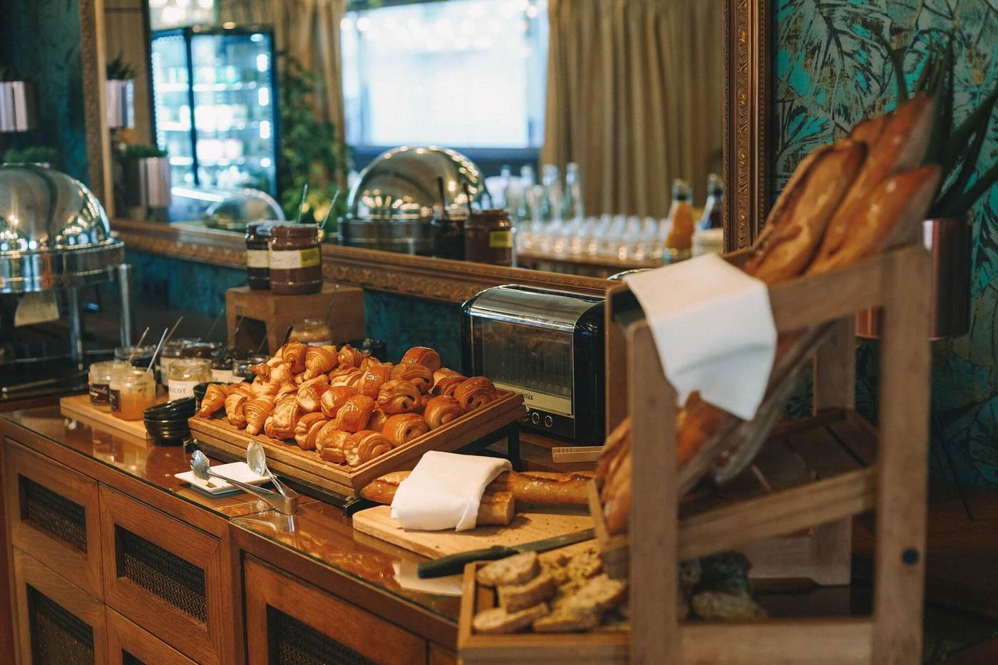 Five-Seas-Hotel-Restaurant-61