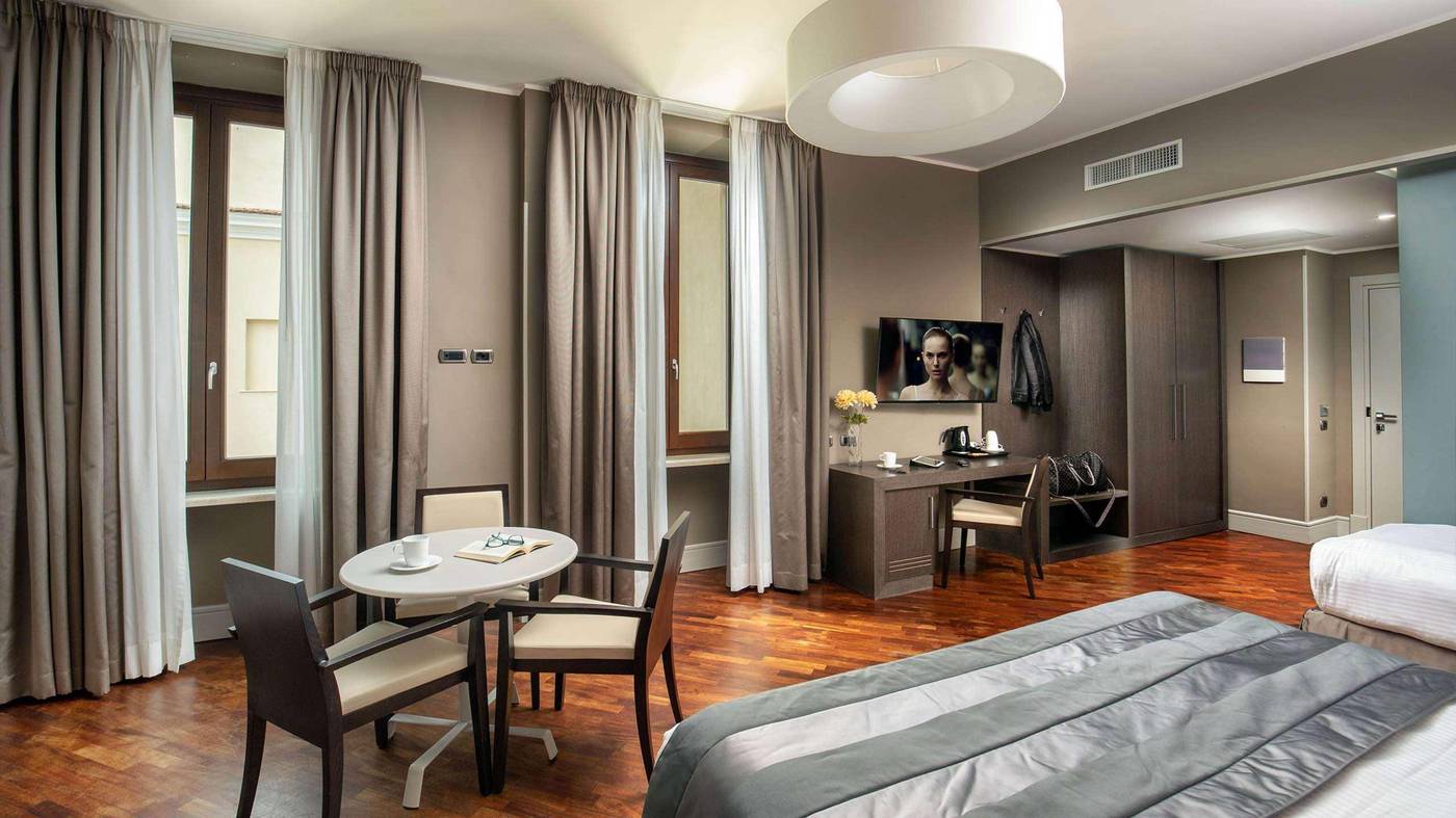 Monti-Palace-Hotel-Room-3