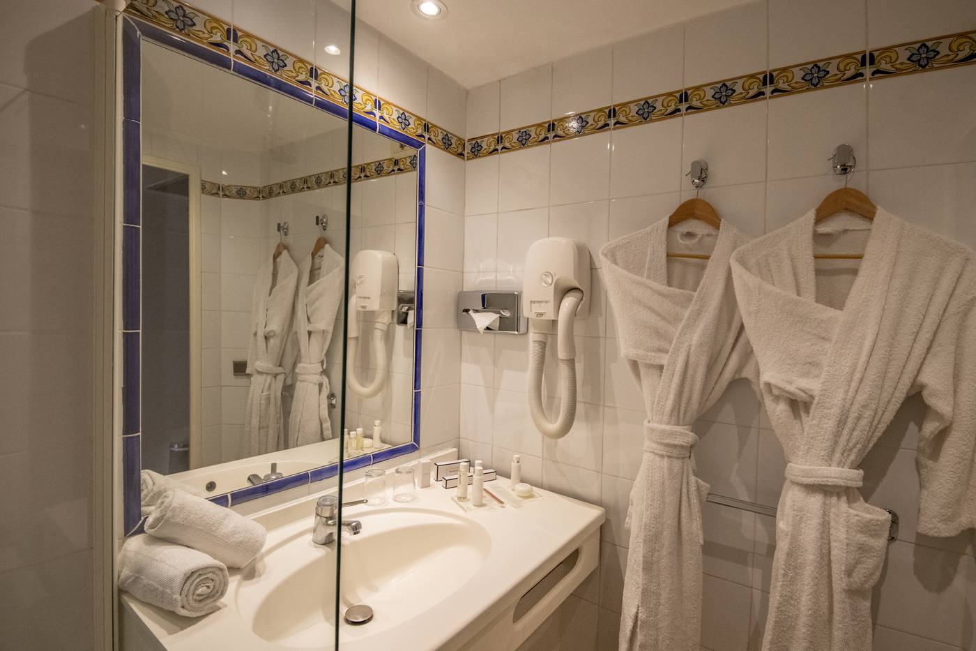 Amarante-Cannes-Room-25