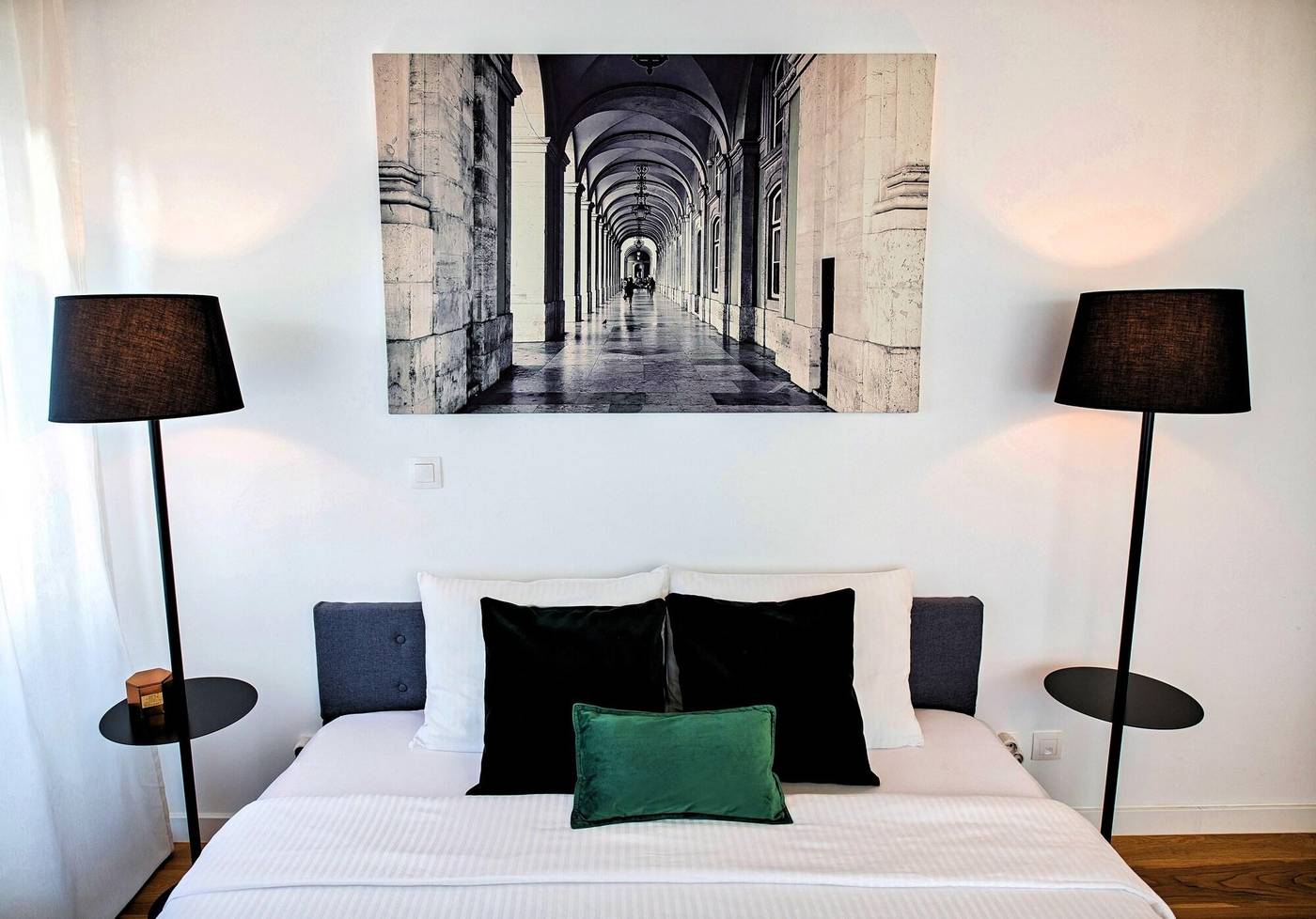 Industrial-Lisbon-Apartment---Adults-Only-Room-26