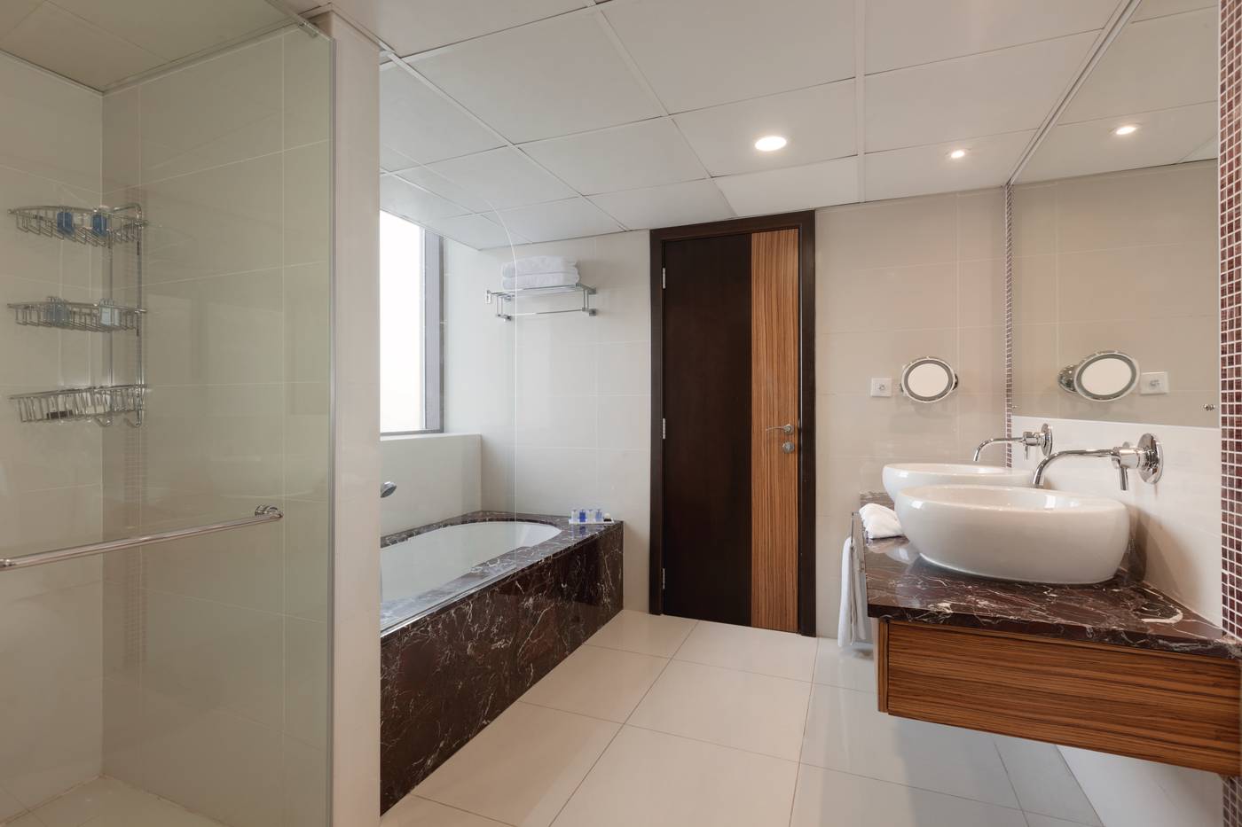 Delta-Hotels-by-Marriott-Jumeirah-Beach-Room-77