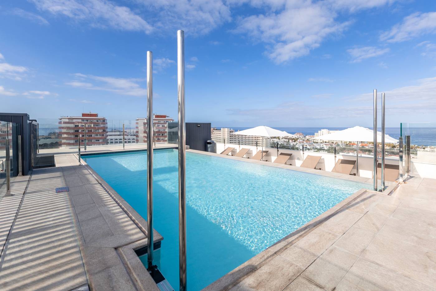 Catalonia-Oro-Negro-Pool-8