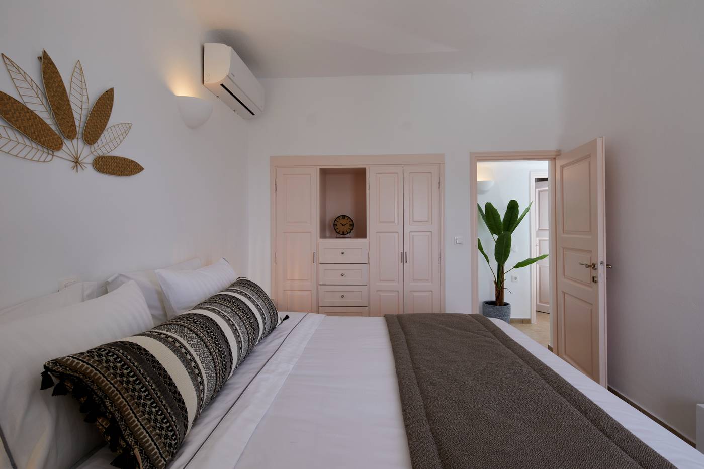 El-Verano-Collection-Santorini-Room-35