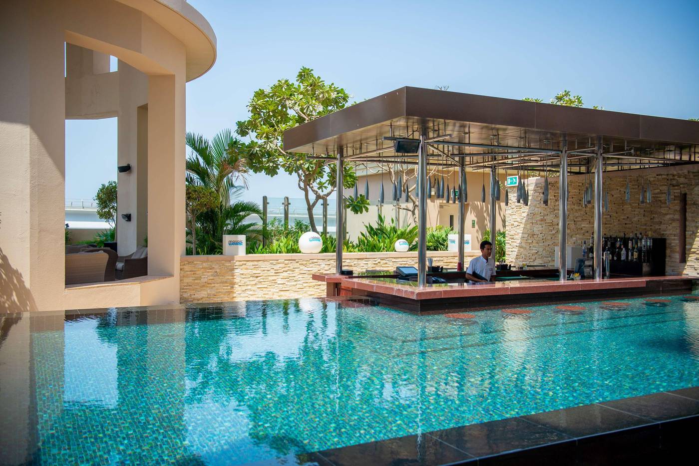 Hotel-Kempinski-Mall-Of-The-Emirate-Pool-3