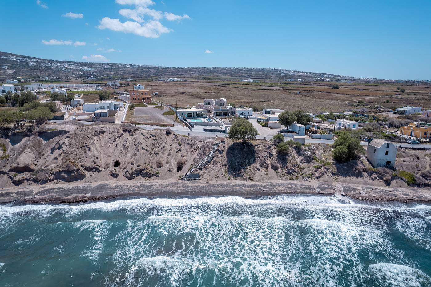 En-Plo-Boutique-Suites---Oia-Santorini-Beach-61