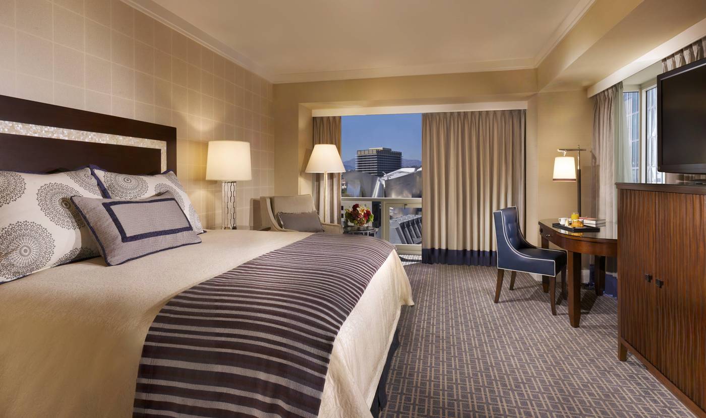 Omni-Los-Angeles-Hotel-at-California-Plaza-Room-29