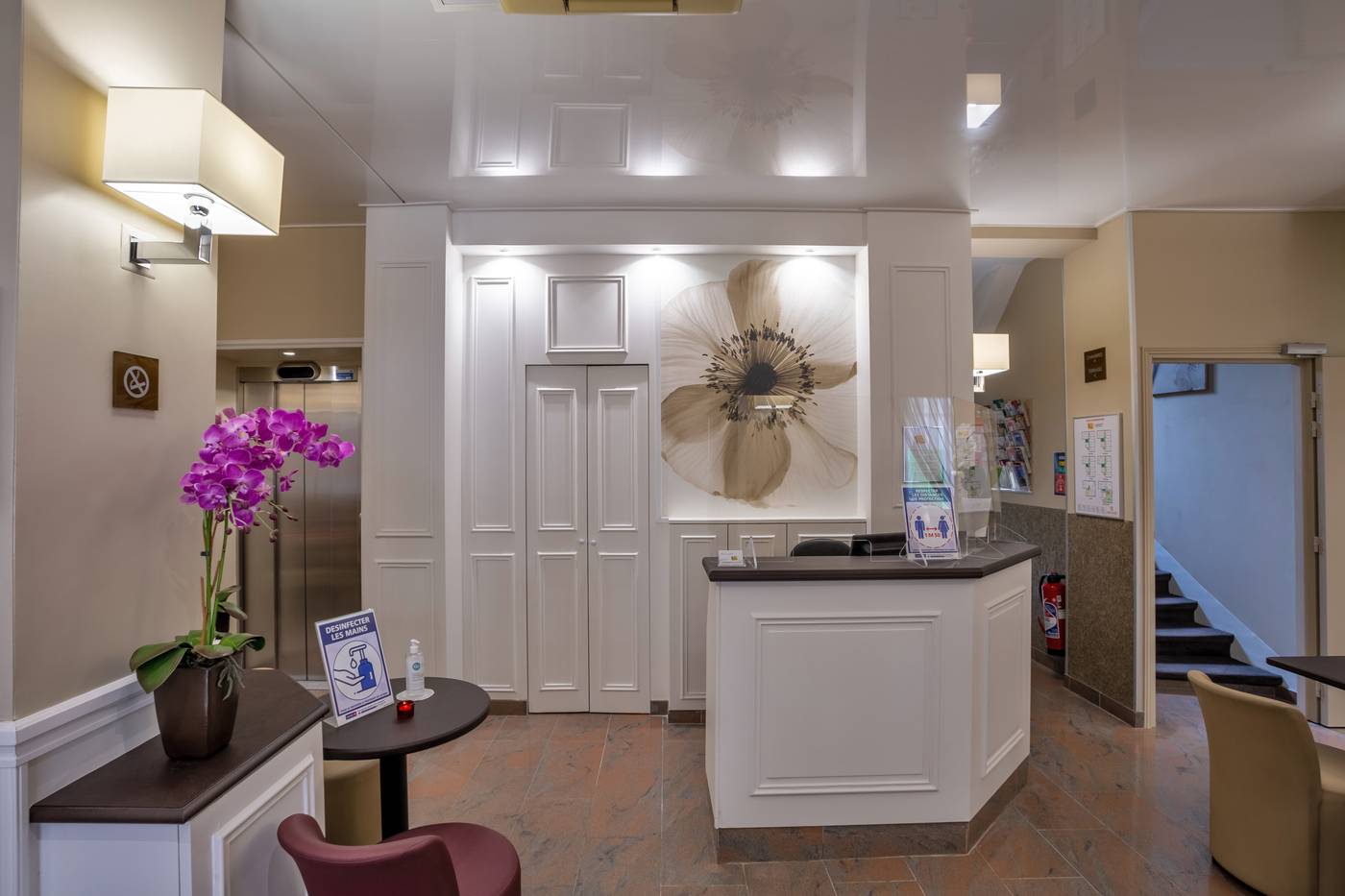 Hotel-Vivaldi-Lobby-11