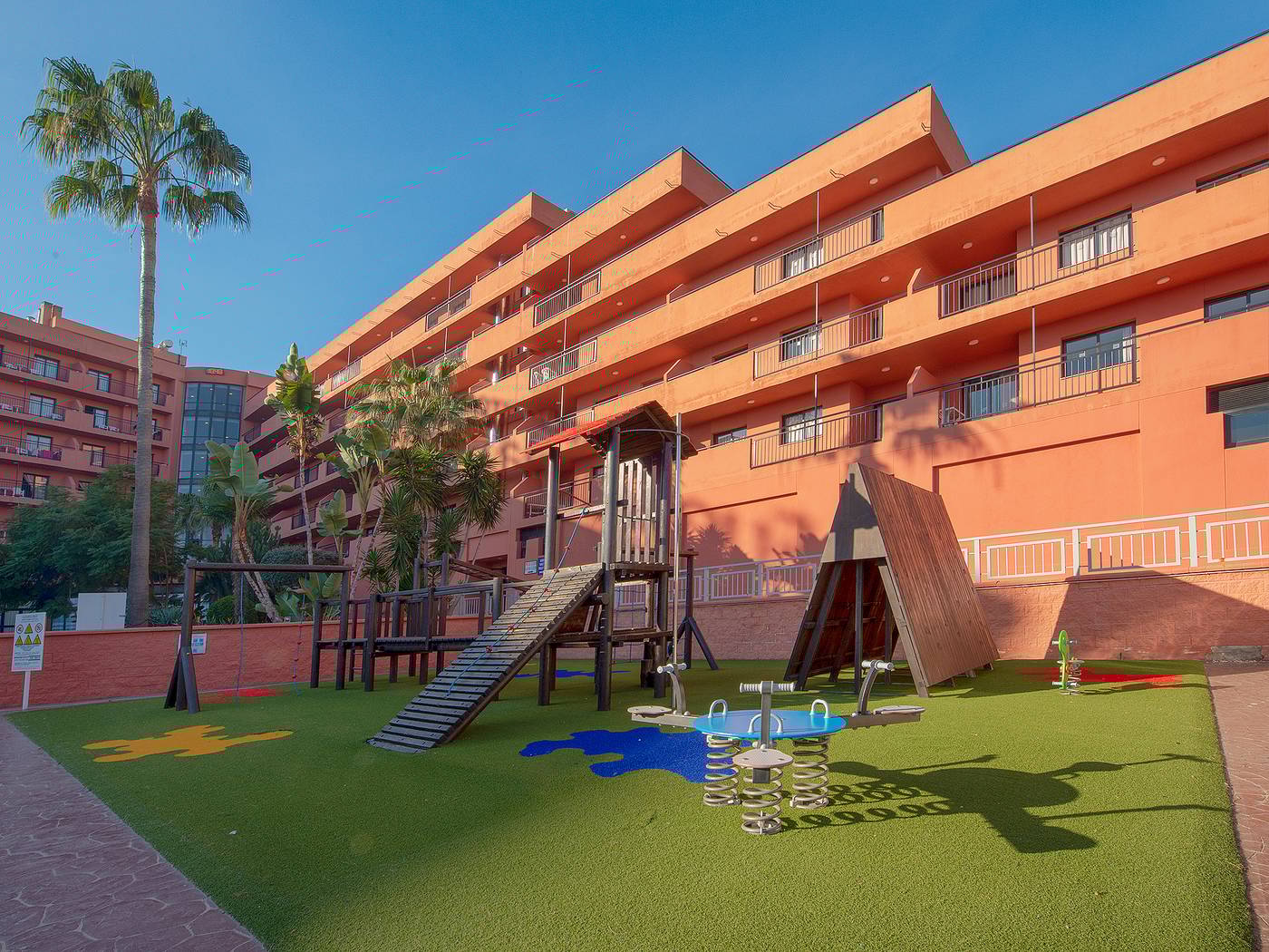 Fuengirola-Beach-Sports-and-Entertainment-45