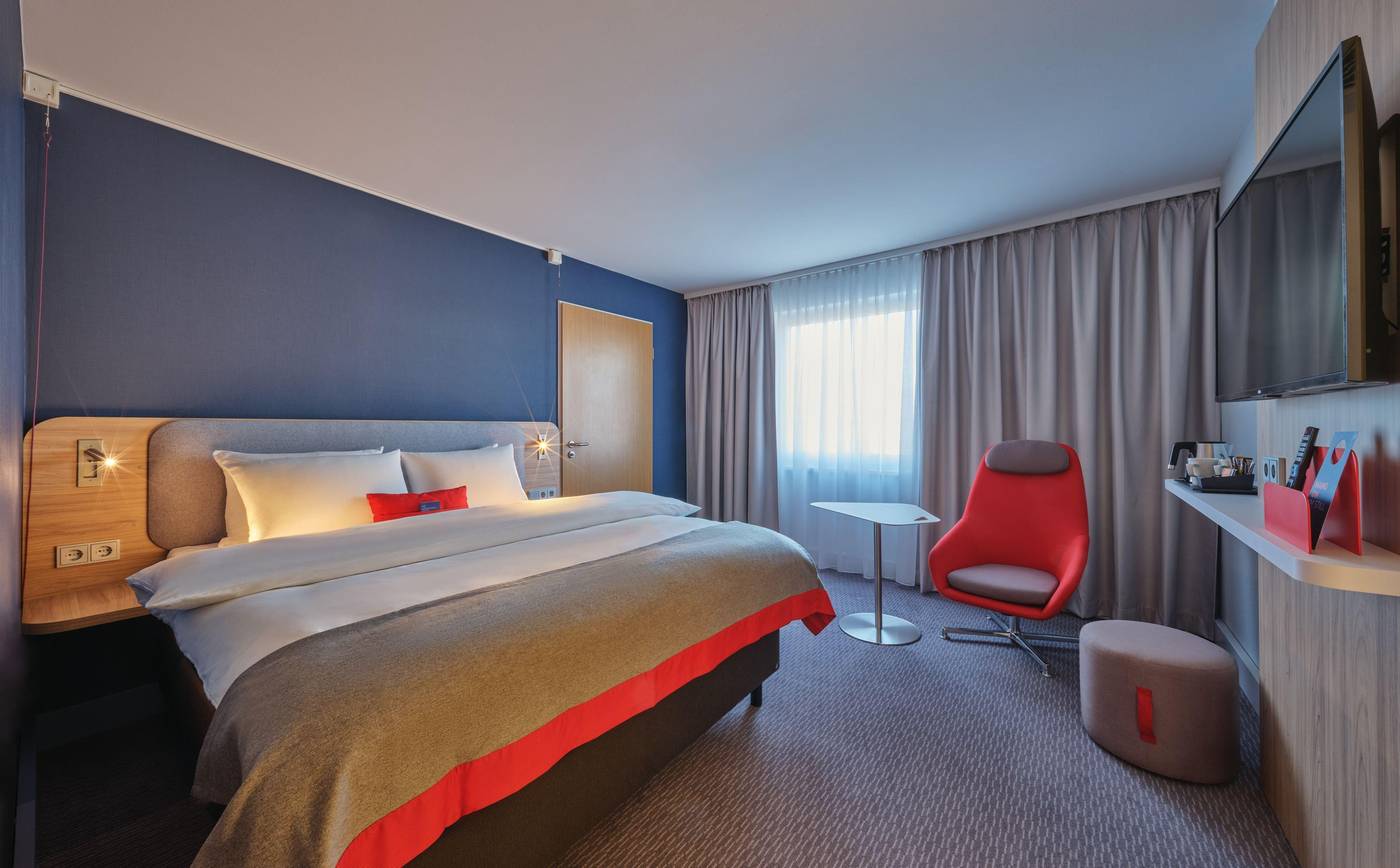 Holiday-Inn-Express-Berlin-City-Centre-Room-19
