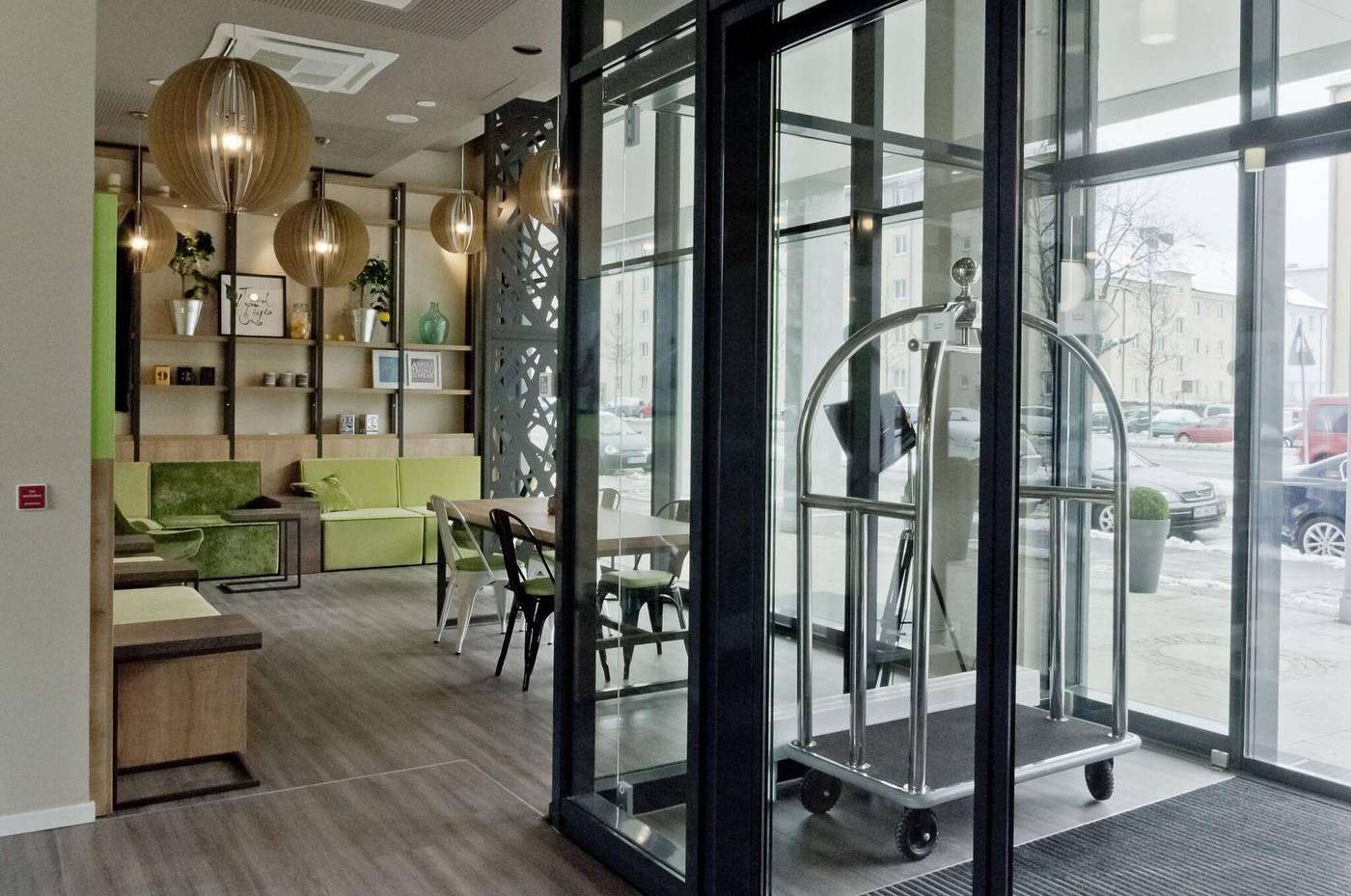 Super-8-Munich-City-West-Lobby-17