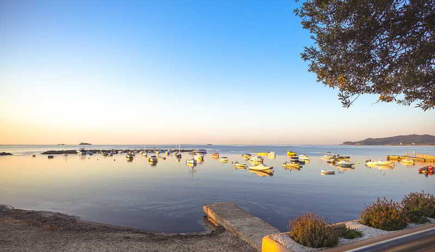 The-Ibiza-Twiins-Beach-70