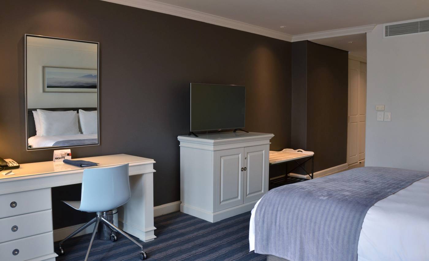 Radisson-Blu-Hotel-Waterfront-Room-10