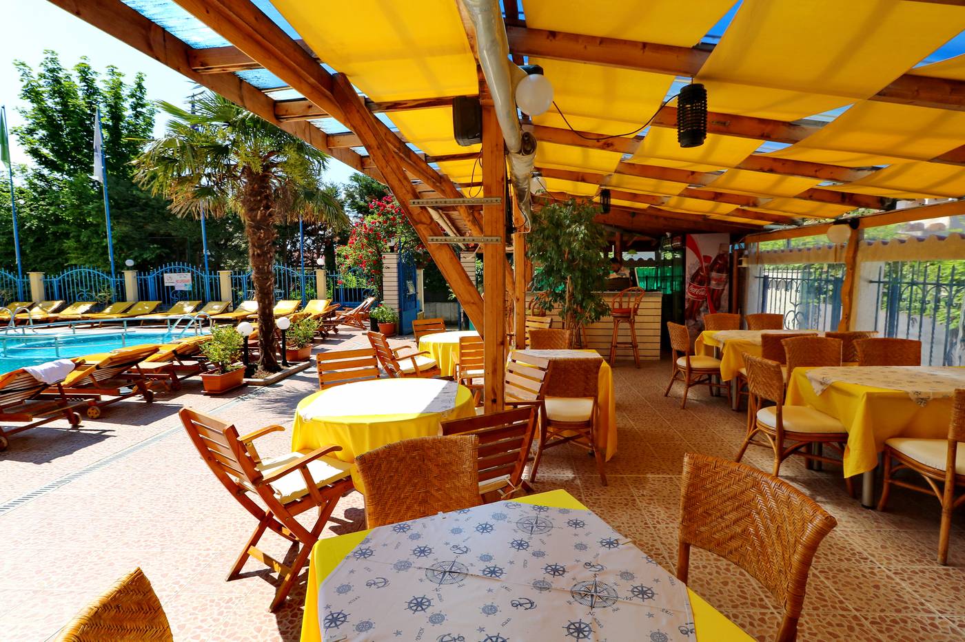 Bora-Bora-Restaurant-9