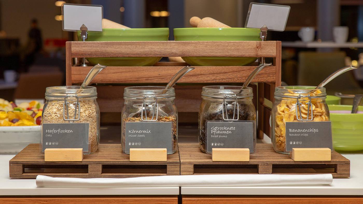 Holiday-Inn-Berlin-Airport-Conference-Center-Restaurant-45