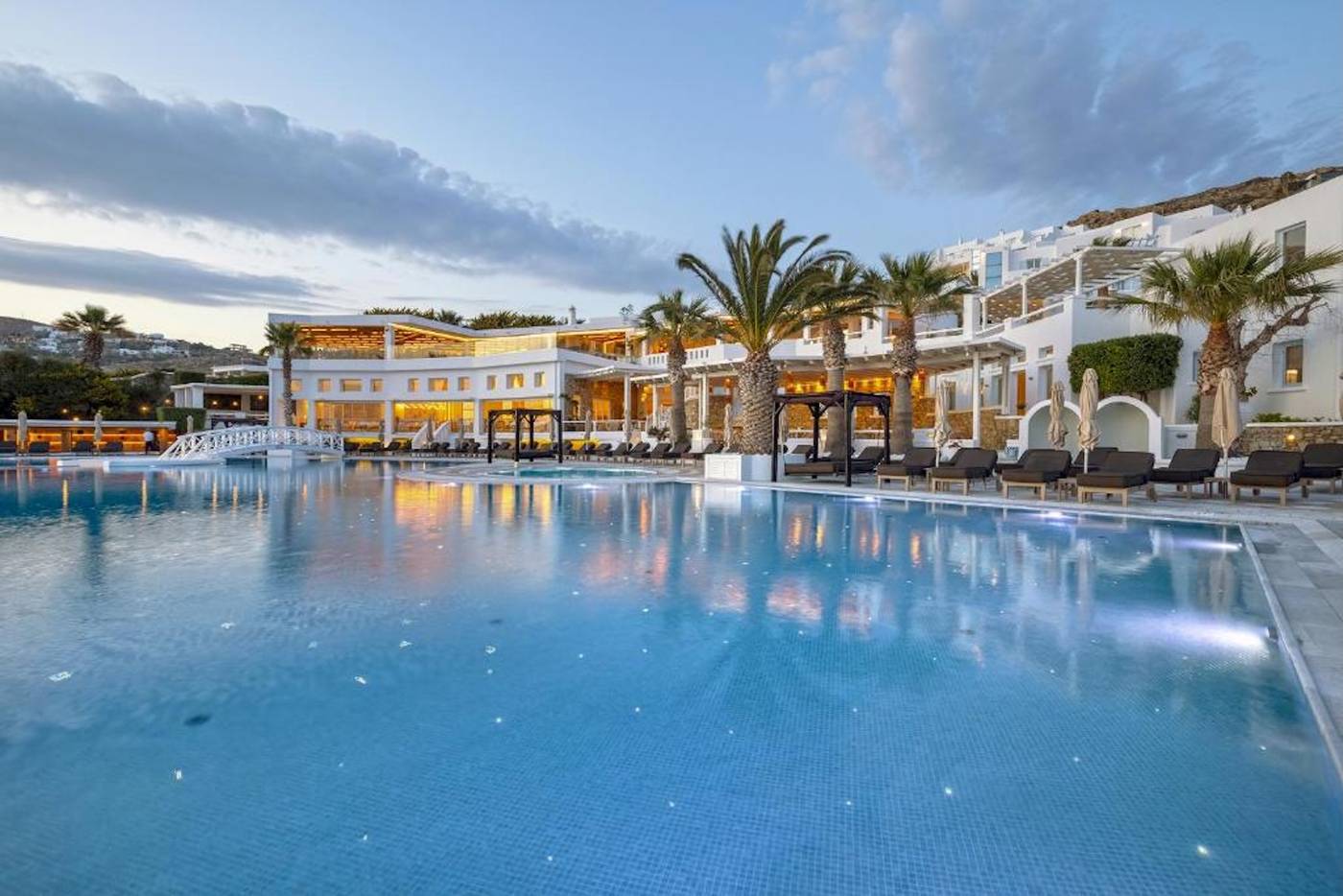 Saint-John-Hotel-Villas---Spa-General-view-1