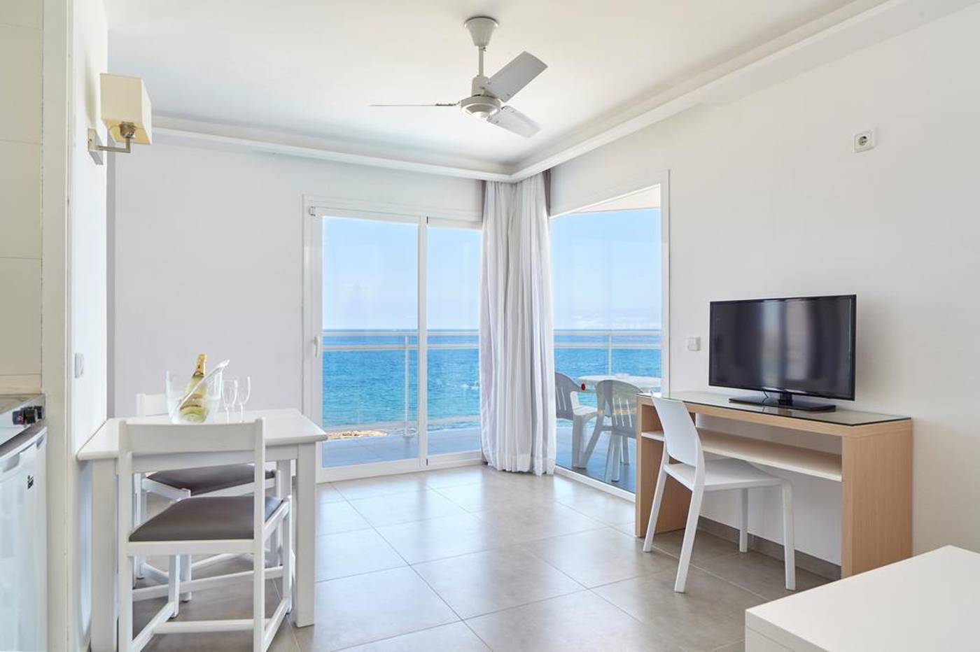 Nereida-Aparthotel-Room-19