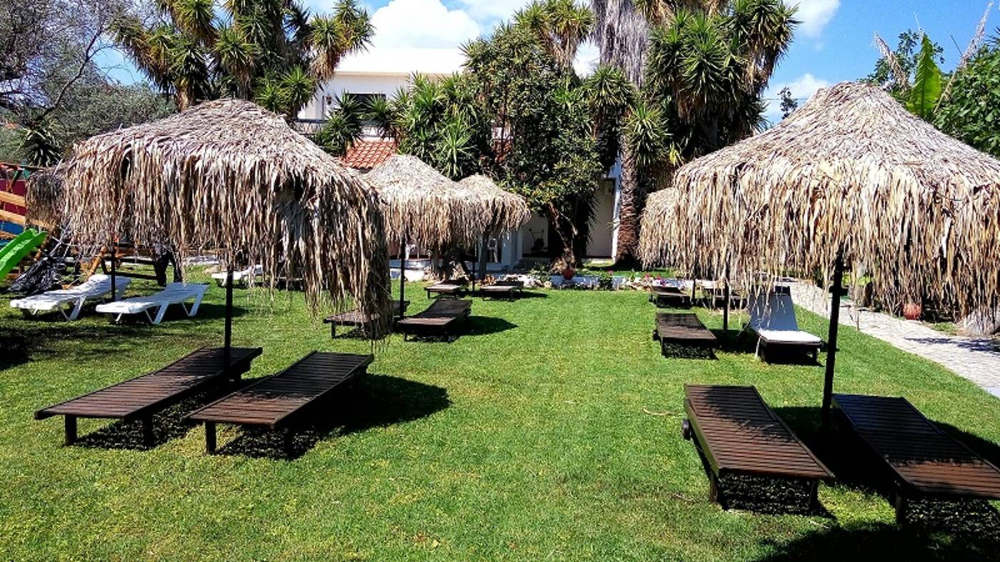 Oasis-Hotel-Bungalows-Pool-10