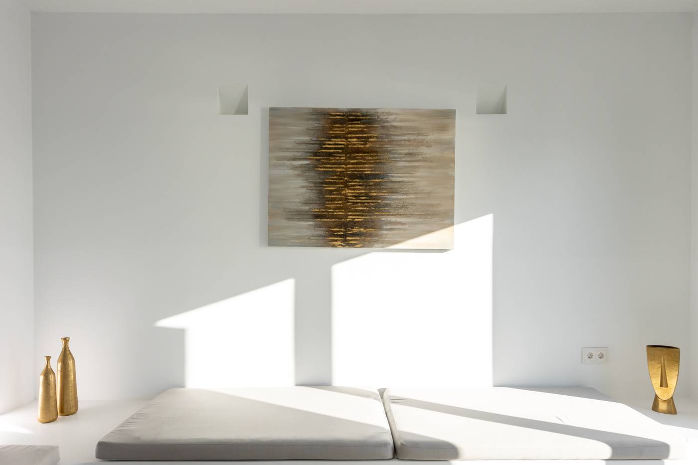 Heaven-s-Edge-Room-37