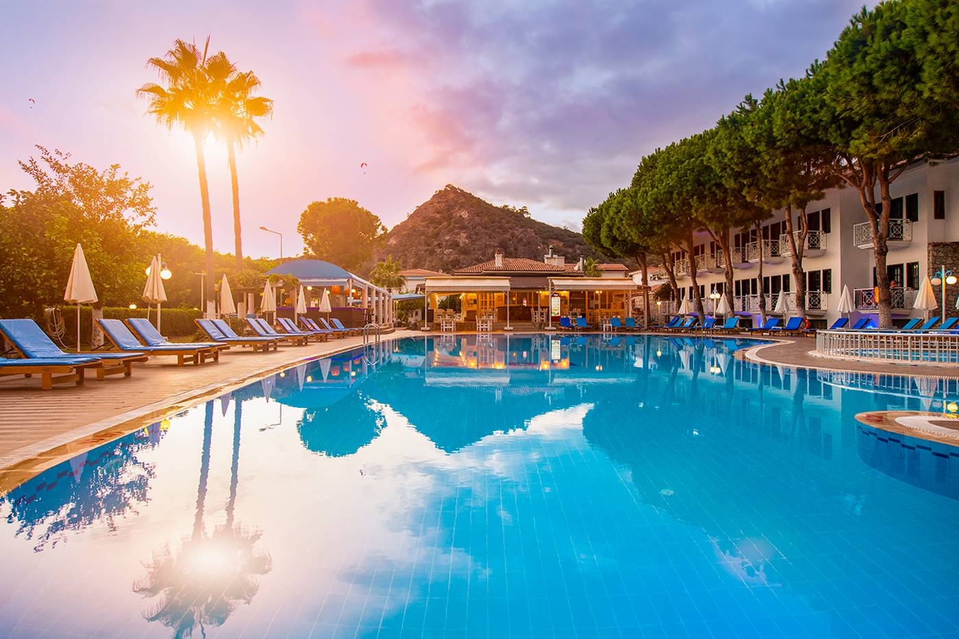 White-Otel-General-view-9