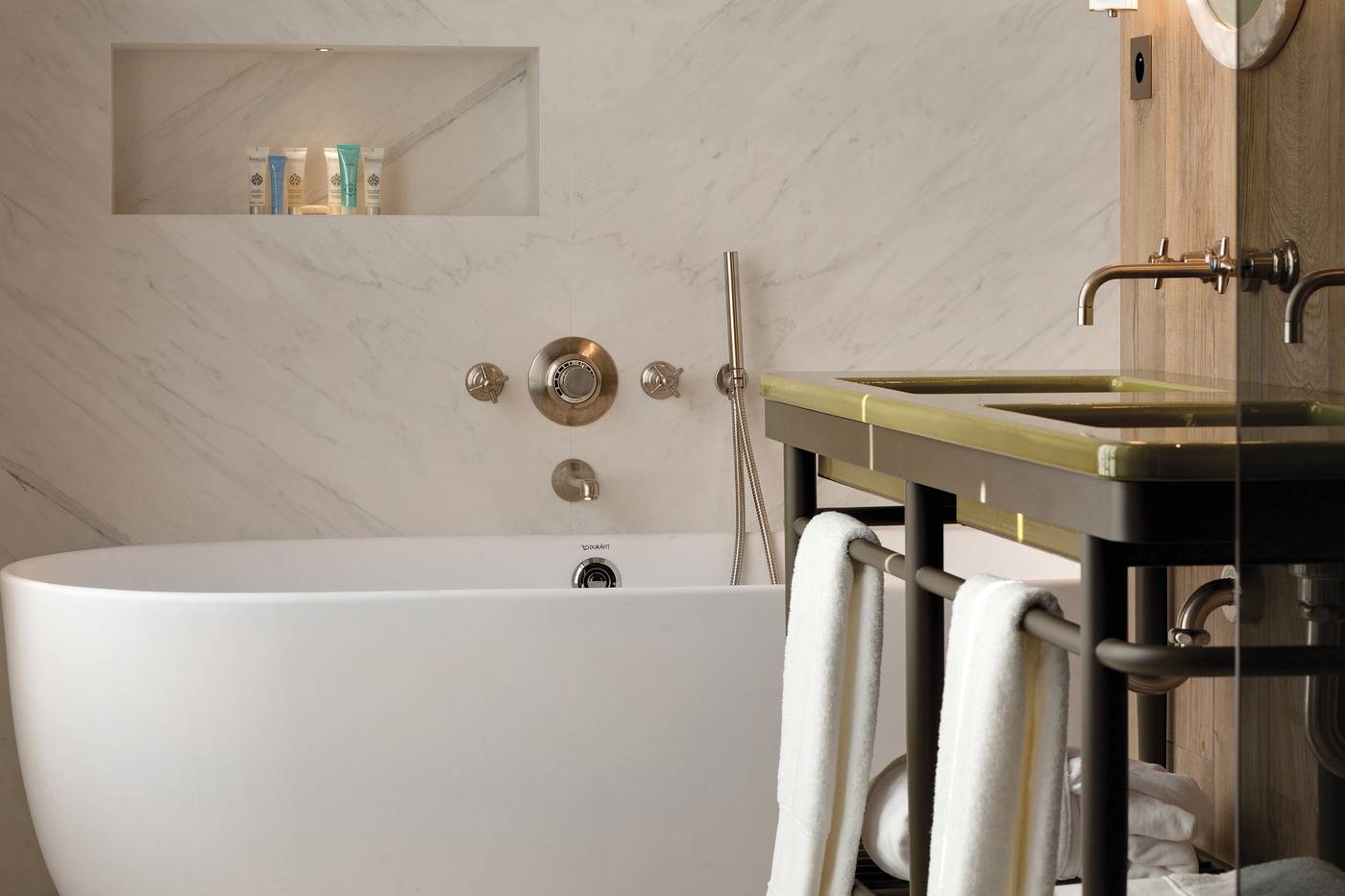 La-Demeure-Montaigne-Room-65