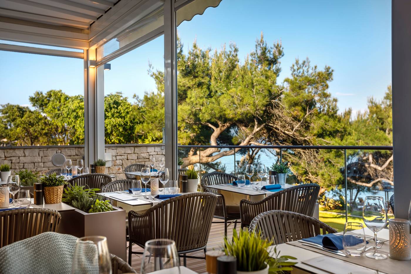 Girandella-Resort--Valamar-Collection---Adults-Restaurant-12
