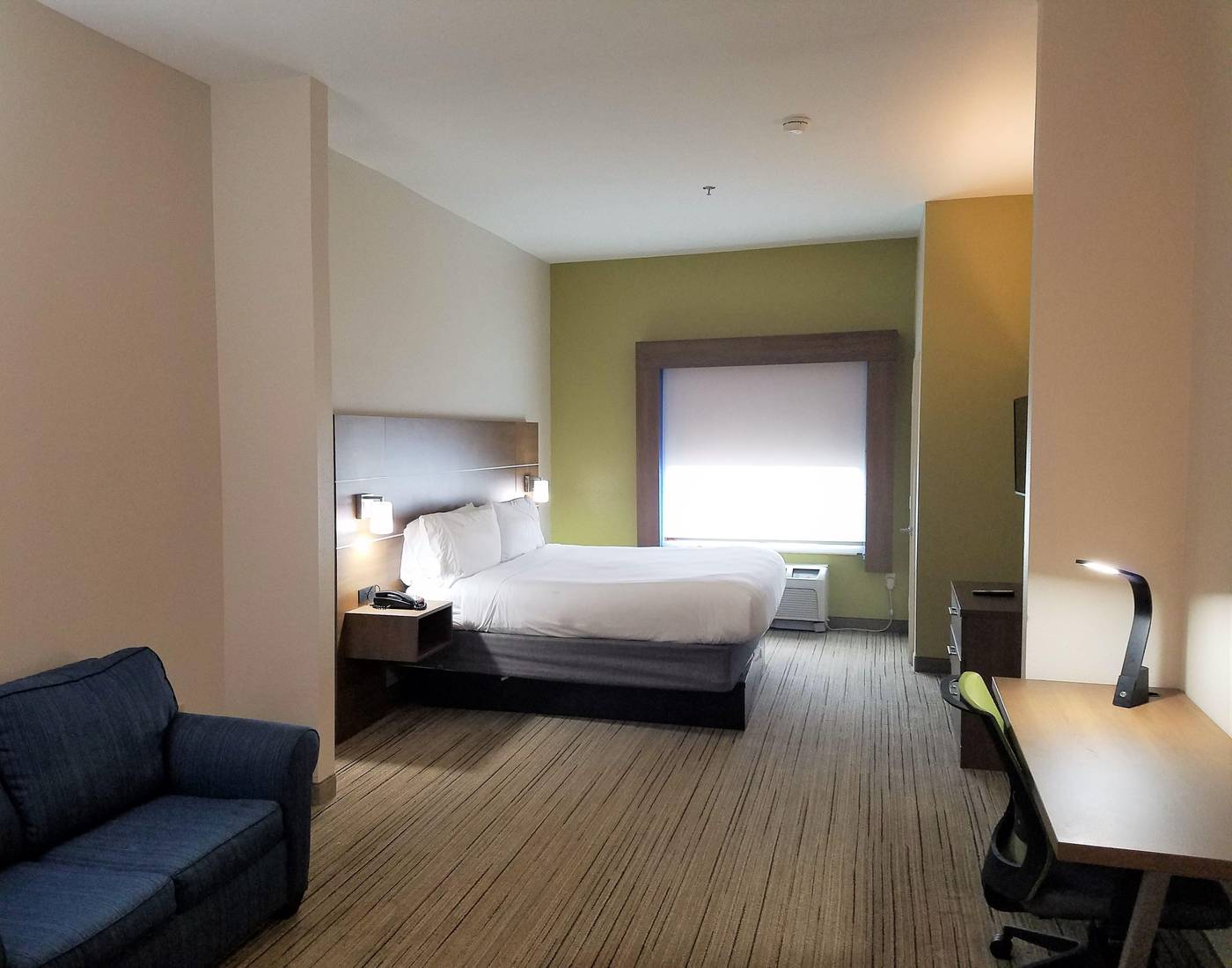 Holiday Inn Express Dallas East- Fairpark-United States-DALLAS-Room-10