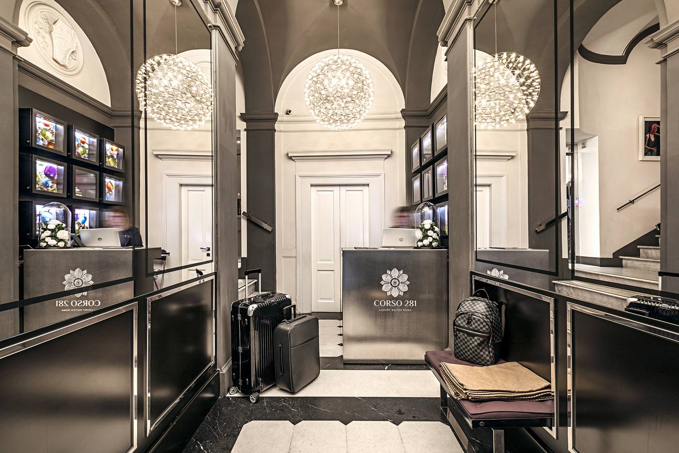 Corso-281-Luxury-Suites-Lobby-5