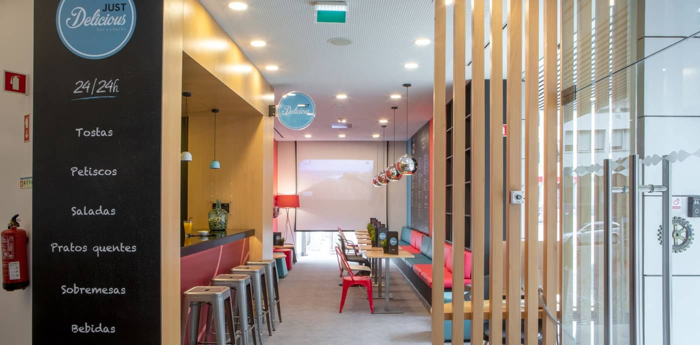 Stay-Hotel-Torres-Vedras-Centro-Bar-6