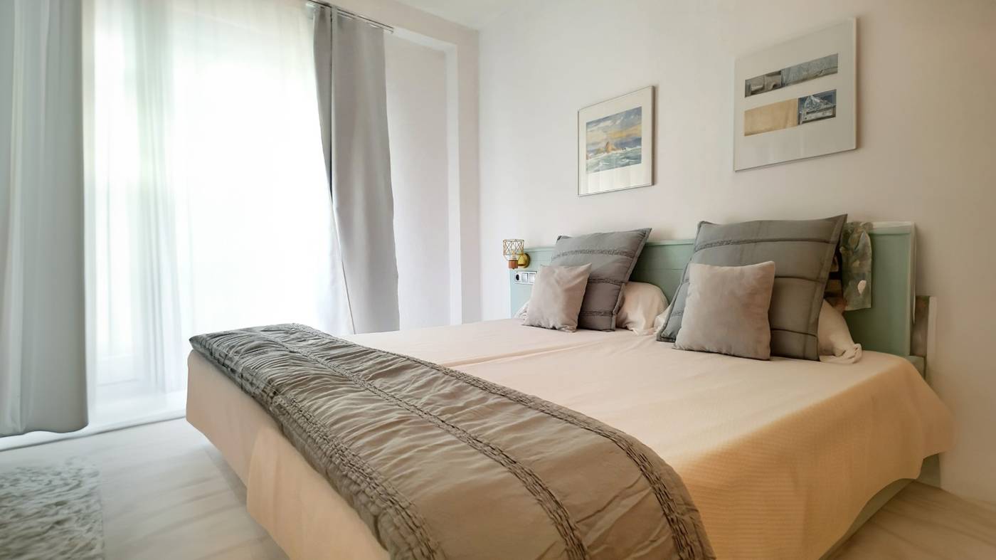 Fleming Center by Punta25