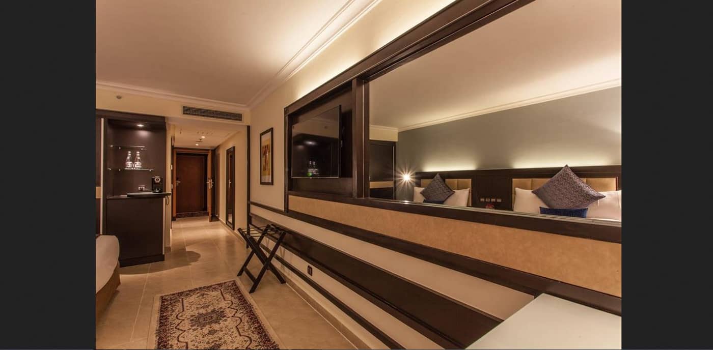 Savoy-Le-Grand-Hotel-Room-24