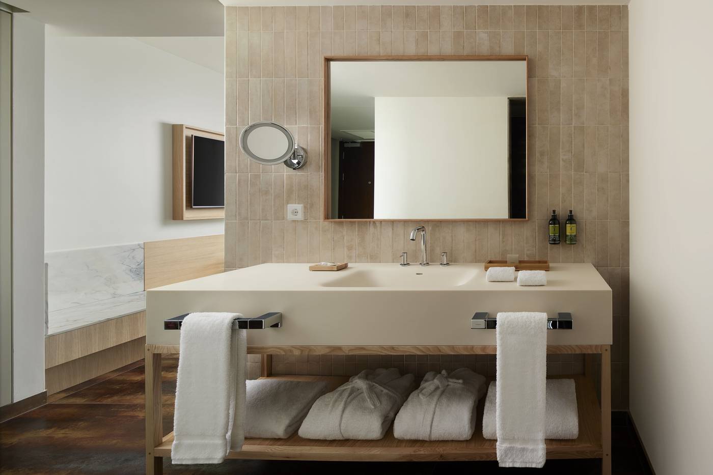 NAU-Salgados-Palace-Room-33