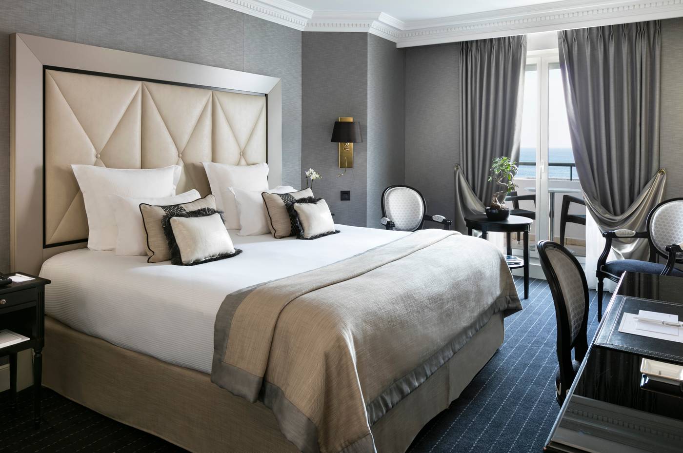 H----tel-Barri----re-Le-Majestic-Cannes-Room-36